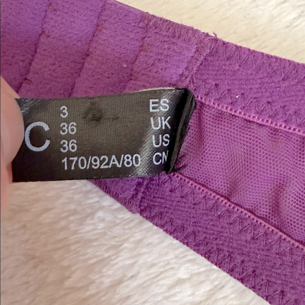 La Perla | Floral Groove Embroidered Tulle Underwire Plunge Bra Purple (36C) - Picture 12 of 16